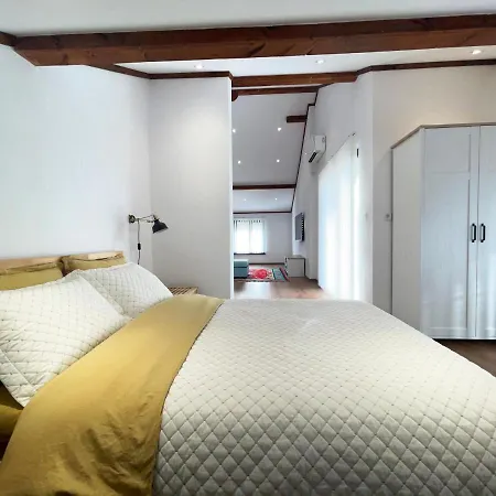 Stylish Loft With Great View To Lägenhet Ardino